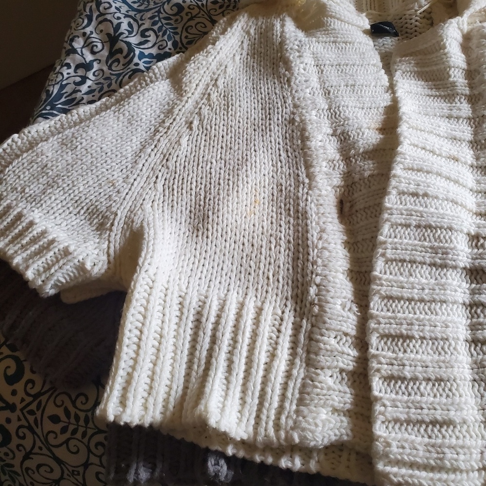 Sweater - Picture 3 of 4